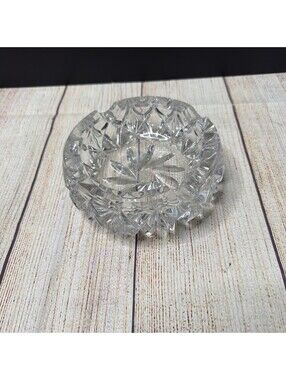 Beautiful Vintage 6" Round Clear Cut Crystal Glass Ashtray Heavy Cigars